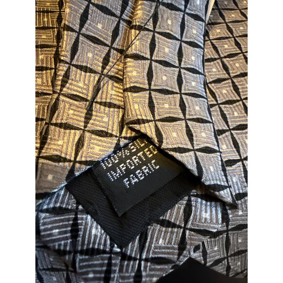VTG‎ Vintage Enro 100% Silk Tie, Black, Gray Squares White Accent, NTW - Picture 3 of 4